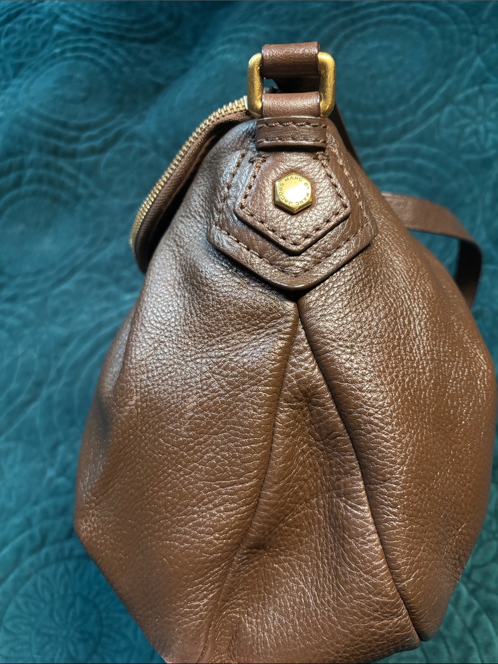 Marc By Marc Jacobs Chocolate Brown Pebbled Leather Crossbody - Picture 5 of 11